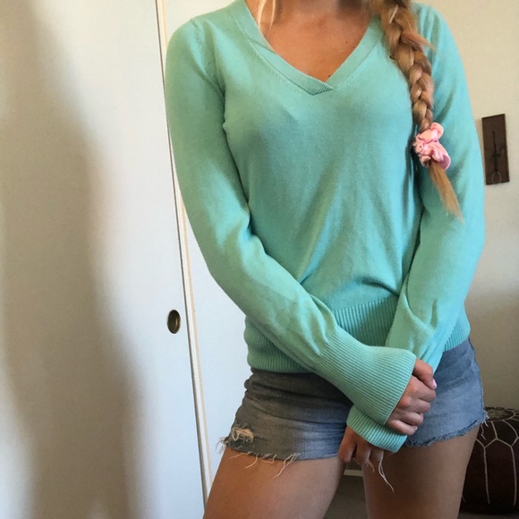 Sweater - Picture 7 of 7